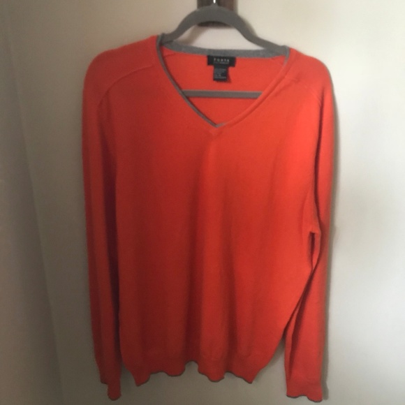 Men's V-Neck Cashmere Sweeater - Picture 1 of 2